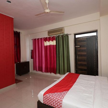 Oyo 26652 Roop River Resort Naupala Buitenkant foto