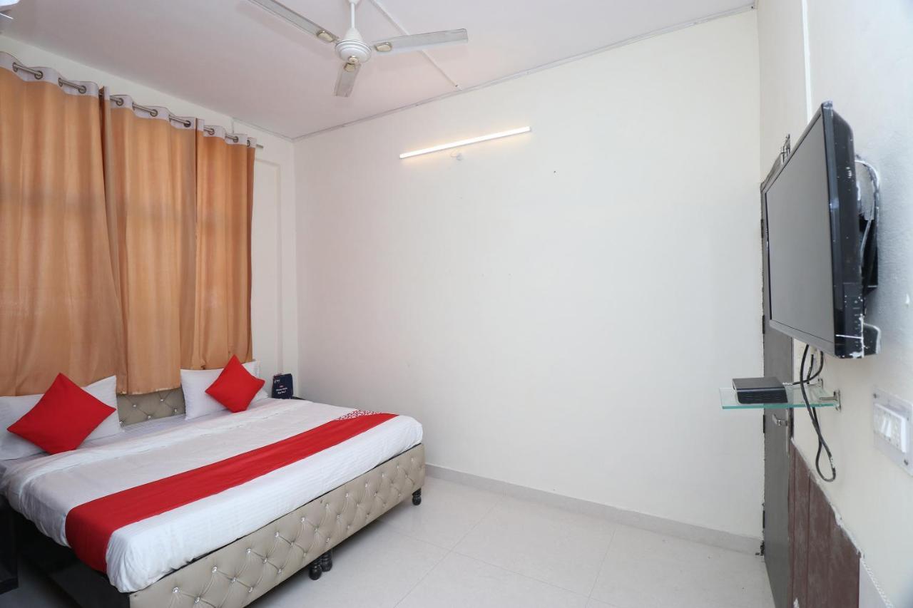 Oyo 26652 Roop River Resort Naupala Buitenkant foto